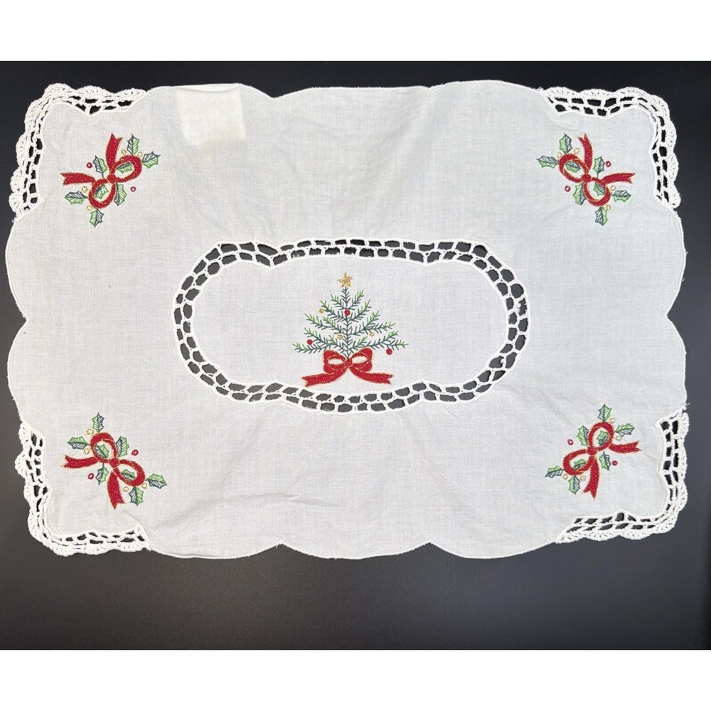 Christmas Placemat 8pc Set Vintage Poinsettia Cut Work Embroidery Crochet Cotton